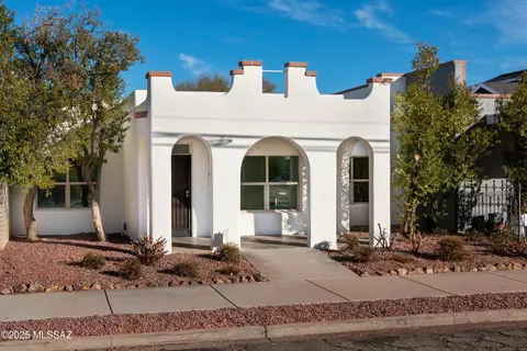 475 E 16th St, Tucson, AZ 85701 photo 2