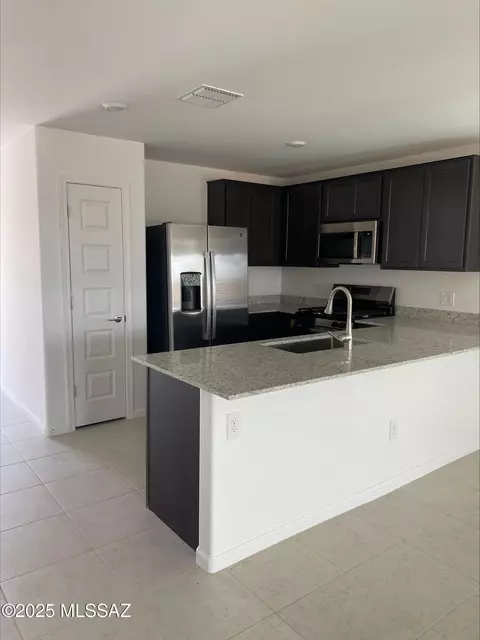 12806 E Daisy Moore Pl, Vail, AZ 85641 photo 11