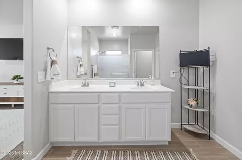 Bath - 295 W Aberdeen St, Vail, AZ 85641 photo 1 of 2