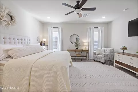 Bedroom - 295 W Aberdeen St, Vail, AZ 85641 photo 2 of 10