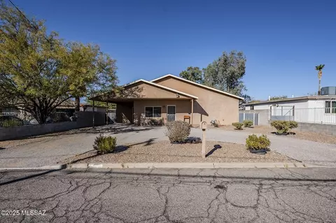 4243 E Santa Barbara Ave, Tucson, AZ 85711