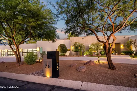 75 W Oro Valley Dr, Tucson, AZ 85737