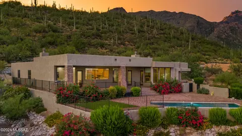 6501 N Calle De La Lluvia, Tucson, AZ 85750