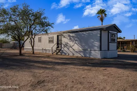 5421 N Royal Palm Dr, Tucson, AZ 85705