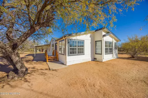 2498 W Columbine Ln, Benson, AZ 85602