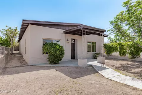 667 W 40th St, Tucson, AZ 85713