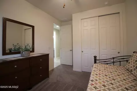 Bedroom - 11452 E Vail Crest Dr, Tucson, AZ 85747 photo 5 of 7