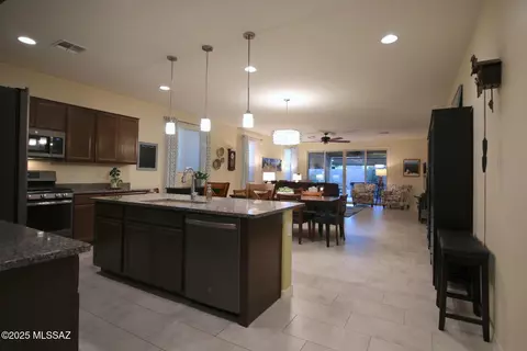 Kitchen - 11452 E Vail Crest Dr, Tucson, AZ 85747 photo 1 of 2