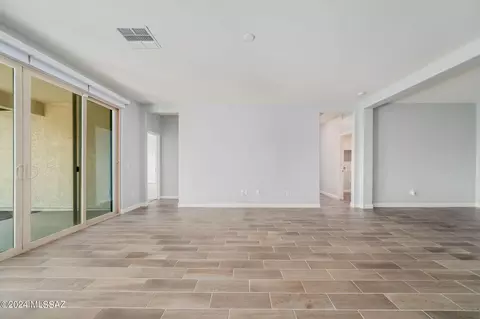 583 W Weldon St, Vail, AZ 85641 photo 6
