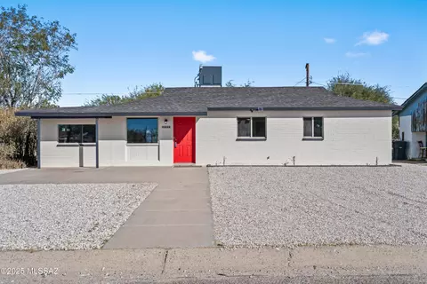 2525 E Warwick Vis, Tucson, AZ 85713