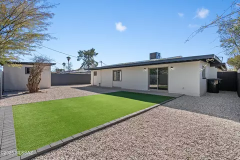 2525 E Warwick Vis, Tucson, AZ 85713 photo 26