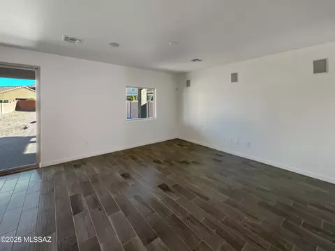 Living - 12055 E Becker Dr, Vail, AZ 85641 photo 3 of 4