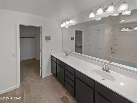 Bath - 12055 E Becker Dr, Vail, AZ 85641 photo 1 of 3