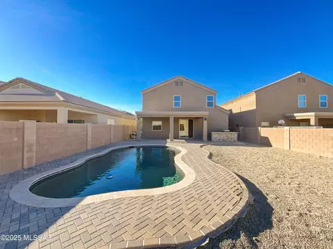 Exterior - 12055 E Becker Dr, Vail, AZ 85641 photo 2 of 5