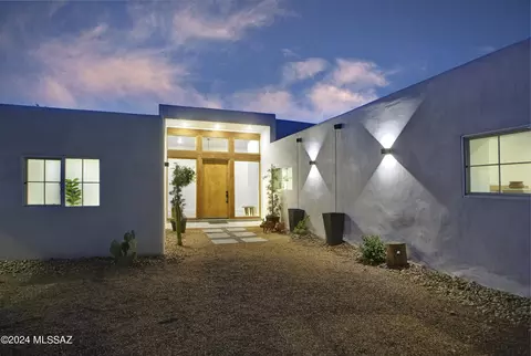 2625 E Clays Aly, Tucson, AZ 85716