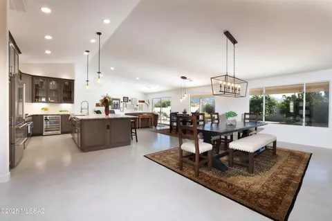 Dining - 63671 E Cat Claw Ln, Saddlebrooke, AZ 85739 photo 1 of 3