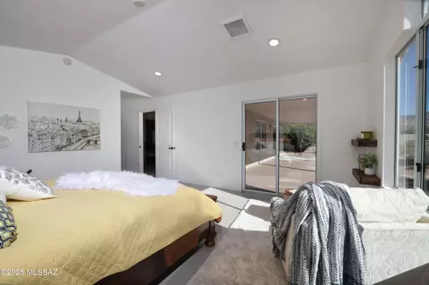 Bedroom - 63671 E Cat Claw Ln, Saddlebrooke, AZ 85739 photo 2 of 7