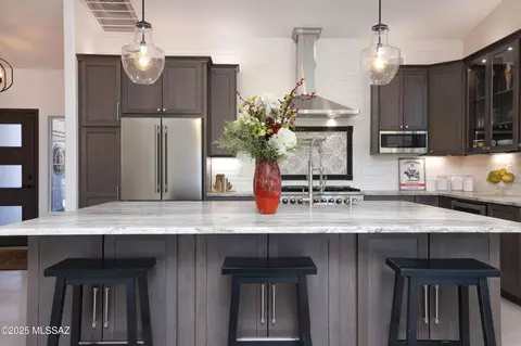 Kitchen - 63671 E Cat Claw Ln, Saddlebrooke, AZ 85739 photo 1 of 3