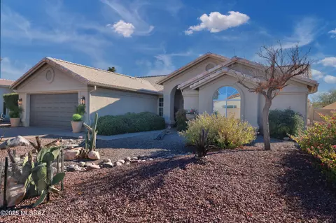 Exterior - 63671 E Cat Claw Ln, Saddlebrooke, AZ 85739 photo 2 of 9