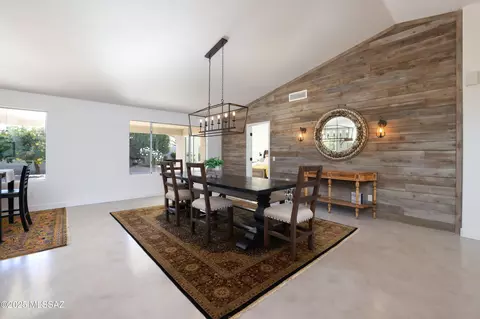 Dining - 63671 E Cat Claw Ln, Saddlebrooke, AZ 85739 photo 3 of 3