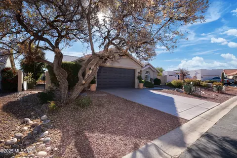 Exterior - 63671 E Cat Claw Ln, Saddlebrooke, AZ 85739 photo 4 of 9