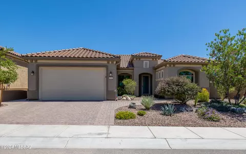 6941 W Cliff Spring Trl, Marana, AZ 85658