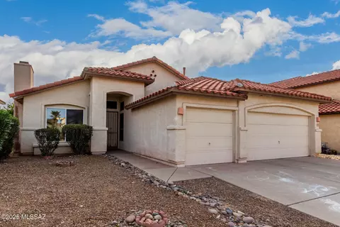 9064 E Rainsage St, Tucson, AZ 85747