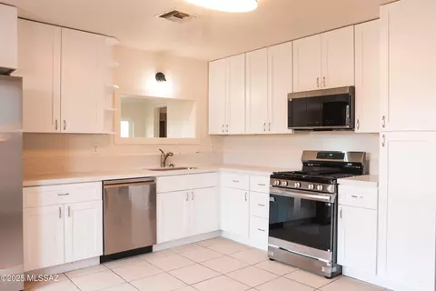 Kitchen - 595 S Main St, Pima, AZ 85543 photo 2 of 3