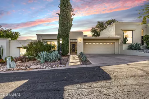 6100 N Oracle Rd #12, Tucson, AZ 85704