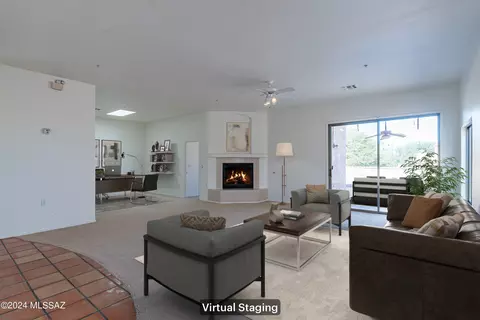 442 W Pecan Valley Dr, Green Valley, AZ 85614