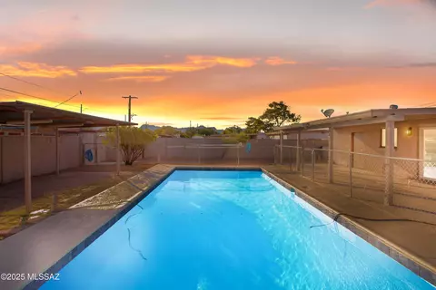 2001 W Spring St, Tucson, AZ 85745