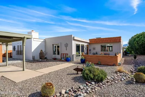 276 N Camino Del Vate, Green Valley, AZ 85614
