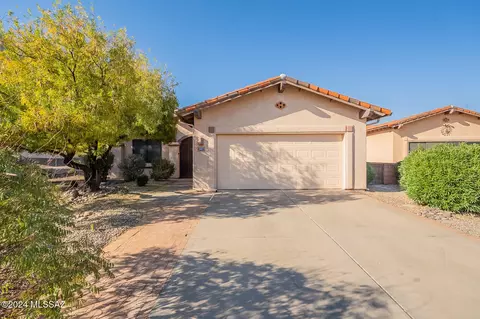 241 N Cobalt Dr, Green Valley, AZ 85614