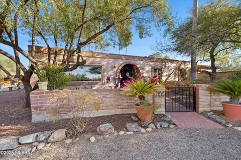 5650 N Genematas Dr, Tucson, AZ 85704
