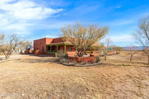 8590 E Nevada Dr, Hereford, AZ 85615
