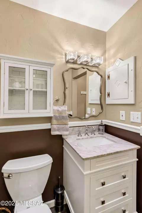 Bath - 2833 E Devon St, Tucson, AZ 85716 photo 7 of 8