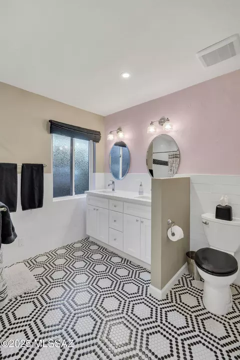 Bath - 2833 E Devon St, Tucson, AZ 85716 photo 1 of 8