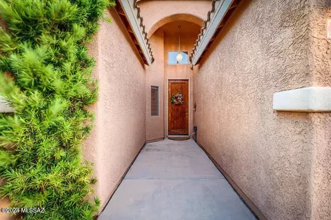 7798 E Whileaway Pl, Tucson, AZ 85750 photo 3