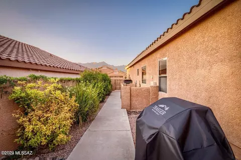 7798 E Whileaway Pl, Tucson, AZ 85750 photo 28