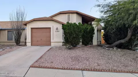 10042 E Bryonwood Ln, Tucson, AZ 85730