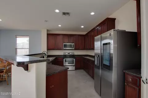 Kitchen - 6989 S Filaree Pl, Tucson, AZ 85756 photo 3 of 5