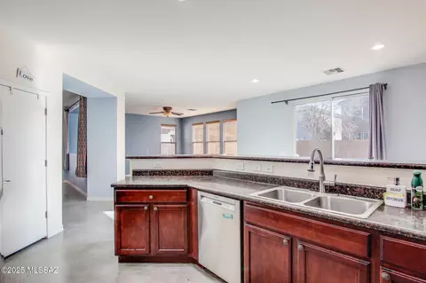 Kitchen - 6989 S Filaree Pl, Tucson, AZ 85756 photo 2 of 5