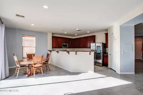 Dining - 6989 S Filaree Pl, Tucson, AZ 85756 photo 3 of 3