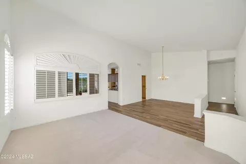 Living - 37086 S Ridgeview Blvd, Saddlebrooke, AZ 85739 photo 1 of 4
