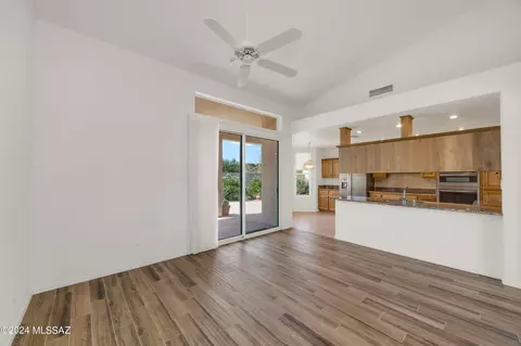 Living - 37086 S Ridgeview Blvd, Saddlebrooke, AZ 85739 photo 3 of 4