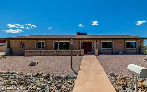 290 S Atlanta Dr, Vail, AZ 85641