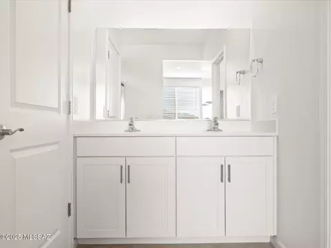 Bath - 12526 E Remi Dr, Vail, AZ 85641 photo 5 of 6