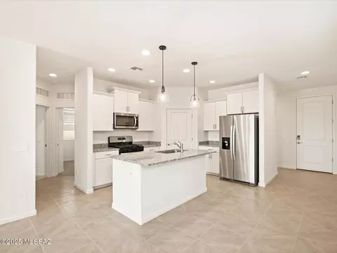 Kitchen - 12526 E Remi Dr, Vail, AZ 85641 photo 1 of 6