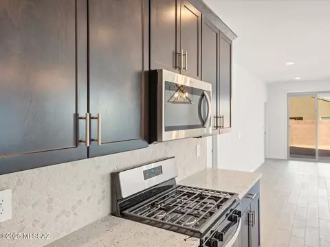 Kitchen - 12511 E Remi Dr, Vail, AZ 85641 photo 4 of 6