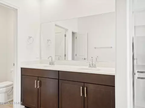 Bath - 12511 E Remi Dr, Vail, AZ 85641 photo 3 of 4